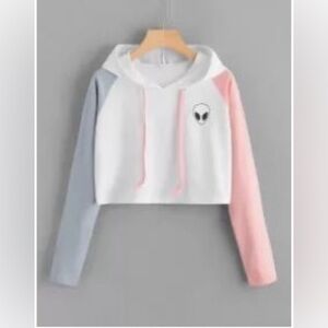 Color block cropped alien long sleeve with hood 👽💙🩷